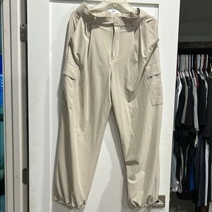 GAPFIT Women’s Cargo Pants